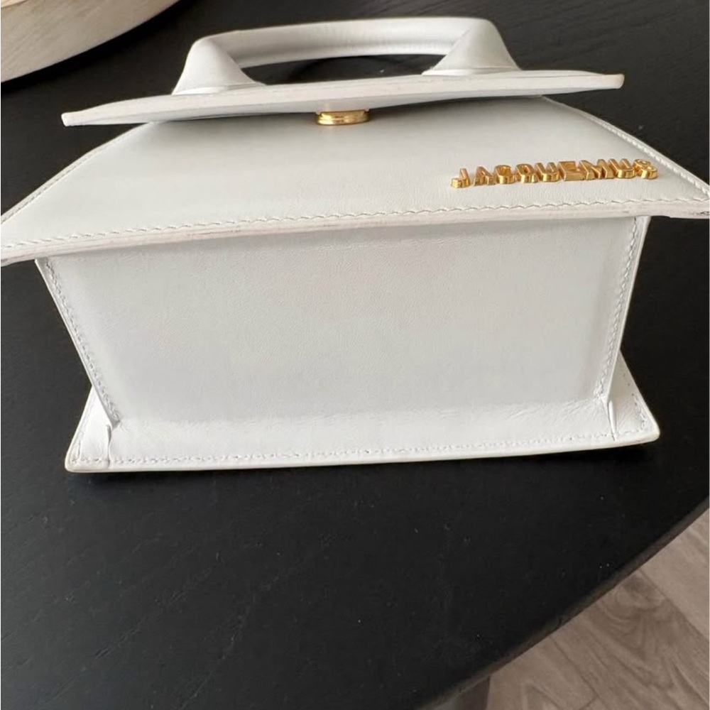 Jacquemus White Leather bag: Le Chiquito Moyen - Picture 3 of 5